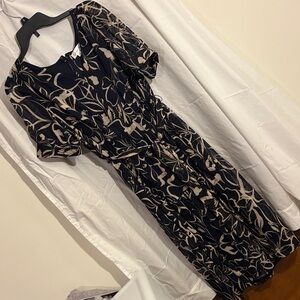 Chic Navy and Cream Floral Midi Dress